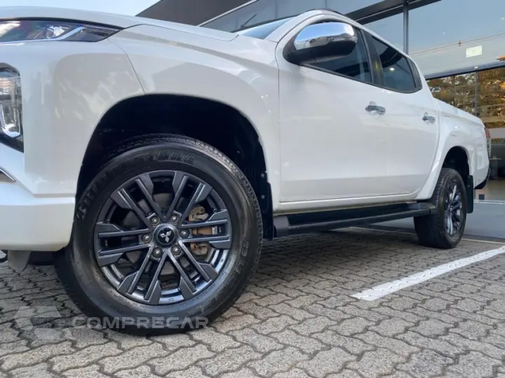 L200 TRITON 2.4 16V Turbo Sport HPE CD 4X4