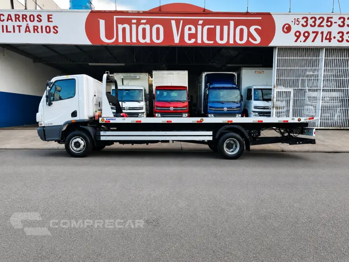 Accelo 1017 + Plataforma (Guincho)