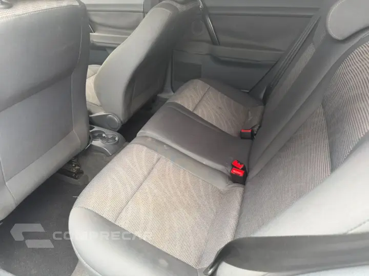 Polo Sedan 1.6 4P COMFORTLINE FLEX
