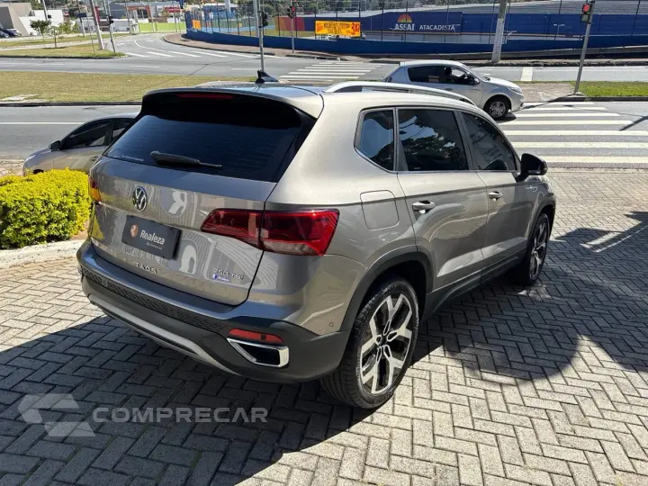 TAOS Highline 1.4 250 TSI Flex Aut.