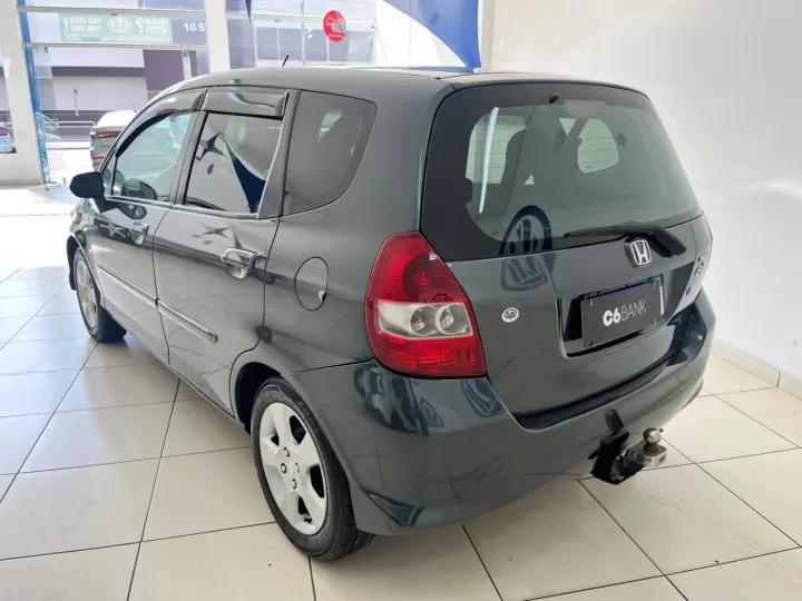 Fit 1.4 16V 4P LXL
