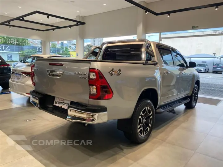 HILUX 2.8 D-4D TURBO DIESEL CD SRX 4X4 AUTOMÁTICO