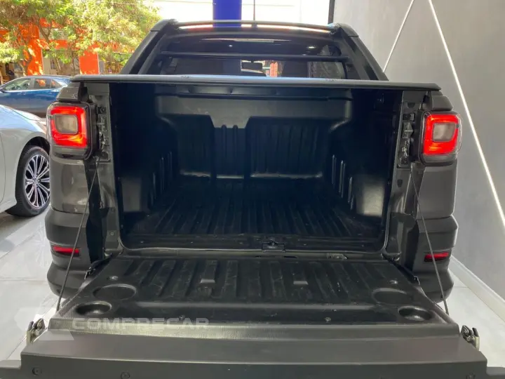 Strada Volcano 1.3 Flex 8V CD Aut.