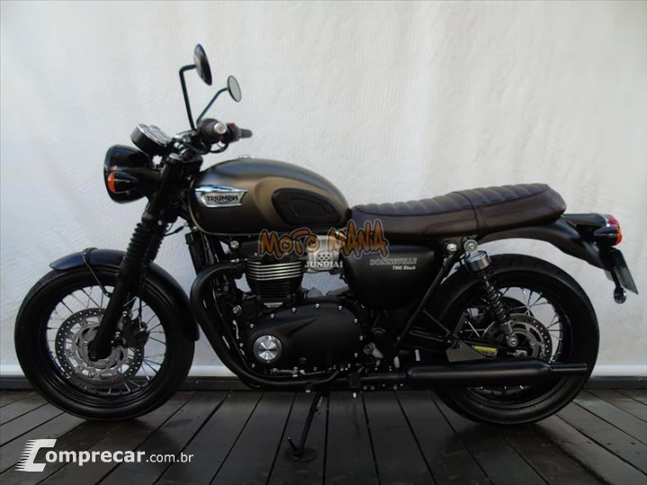 BONNEVILLE T100 BLACK 900