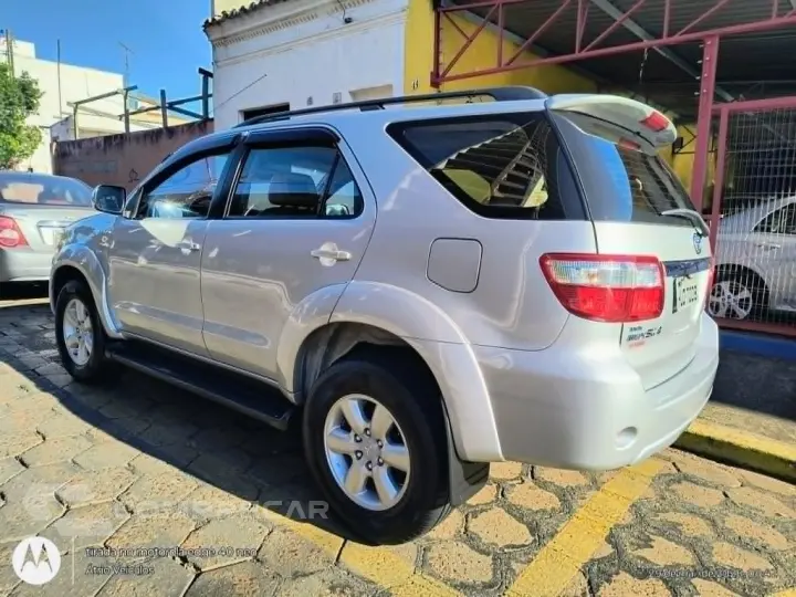 Hilux SW4 SRV D4-D 4x4 3.0 TDI Dies. Aut