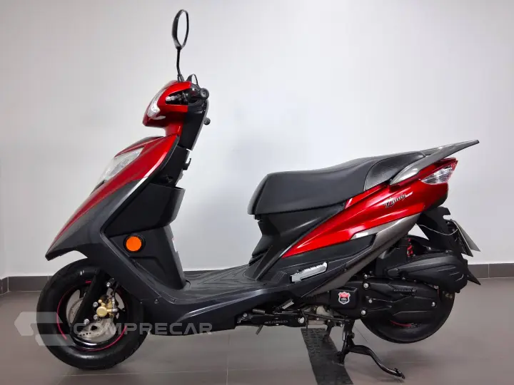 LINDY 125