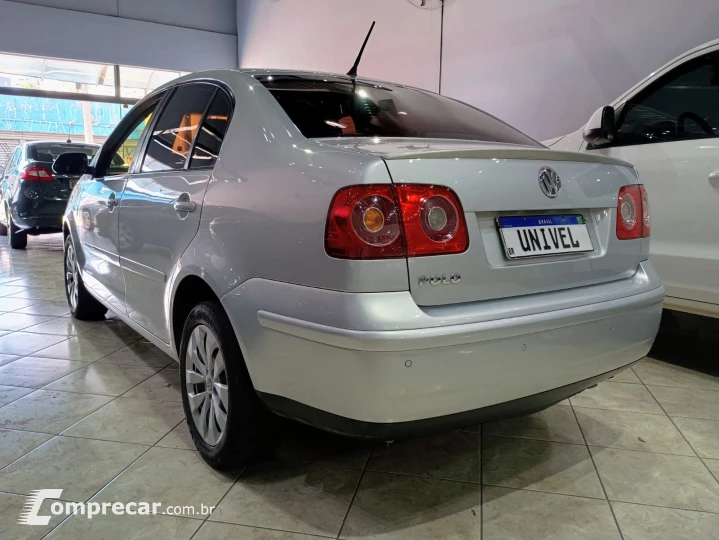 POLO SEDAN 1.6 MI 8V