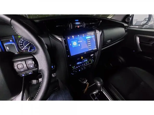 HILUX SW4 - 2.8 D-4D TURBO SRX 4X4 AUTOMÁTICO