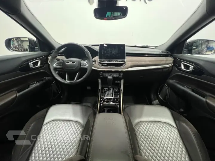 COMMANDER 1.3 T270 TURBO FLEX OVERLAND AT6