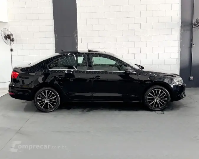 JETTA Highline 2.0 TSI 16V 4p Tiptronic DSG