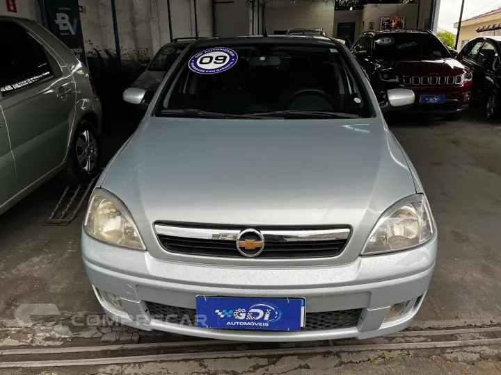 CORSA 1.4 MPFI Premium Sedan 8V