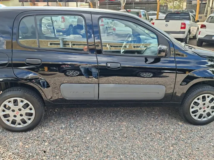 Uno 1.0 Evo Vivace 8V Flex 4P Manual