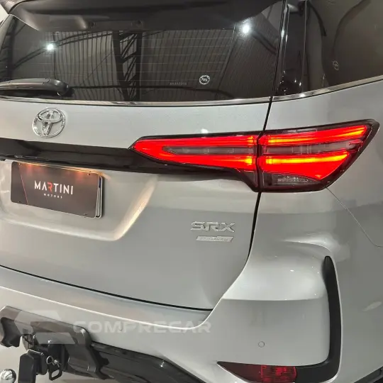 Hilux SW4 SRX Plat. 4x4 2.8 TB Die. Aut.