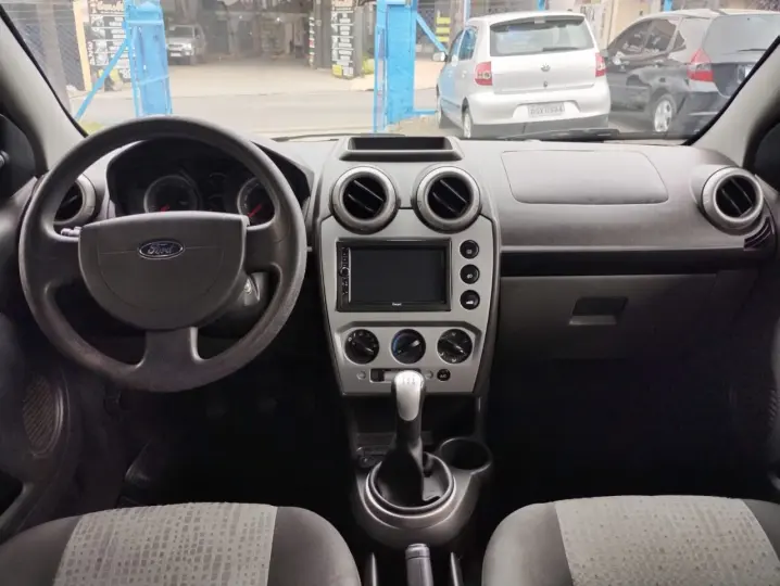 Fiesta Sedan 1.6 4P FLEX