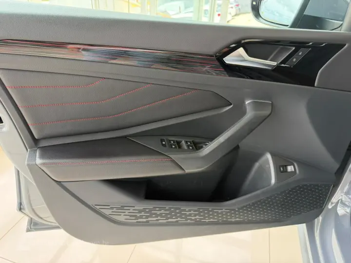 Jetta 2.0 4P 350 TSI GLI AUTOMÁTICO DSG