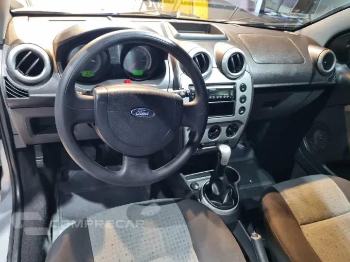 FIESTA 1.6 MPI Class Sedan 8V