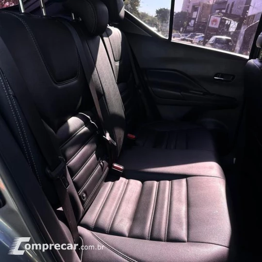 KICKS SV CVT