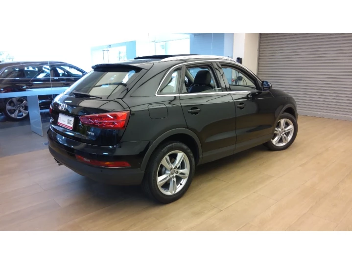 Q3 1.4 TFSI FLEX PRESTIGE PLUS S TRONIC