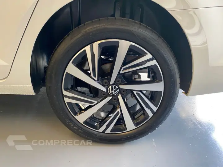 Virtus 1.0 4P 200 TSI FLEX HIGHLINE AUTOMÁTICO