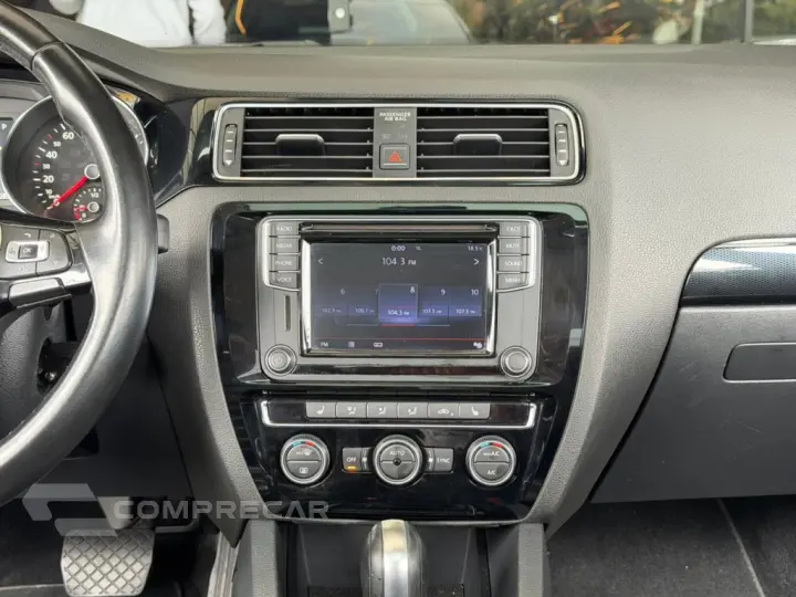 JETTA 2.0 TSI HIGHLINE 211CV GASOLINA 4P TIPTRONIC