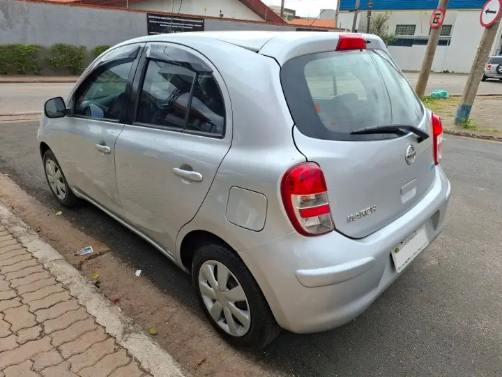 March 1.0 S 16V Flex 4P Manual