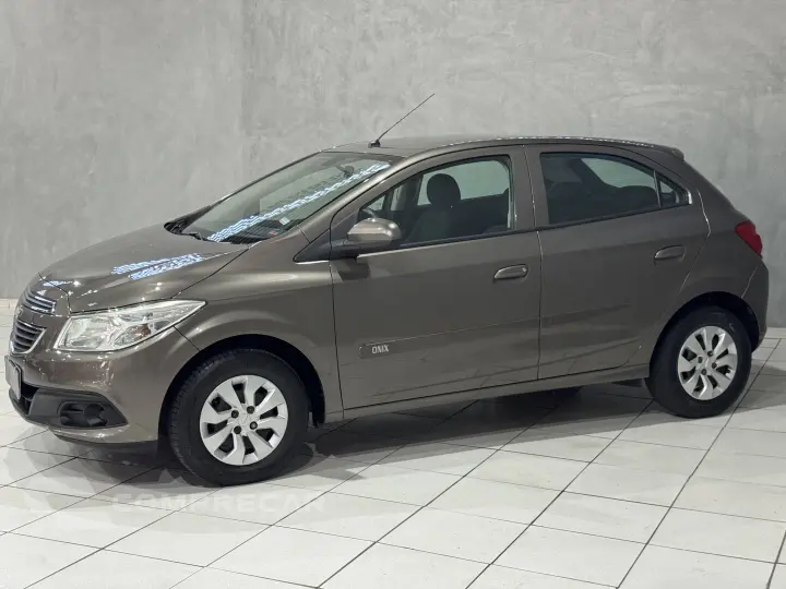 ONIX 1.0 MPFI LT 8V