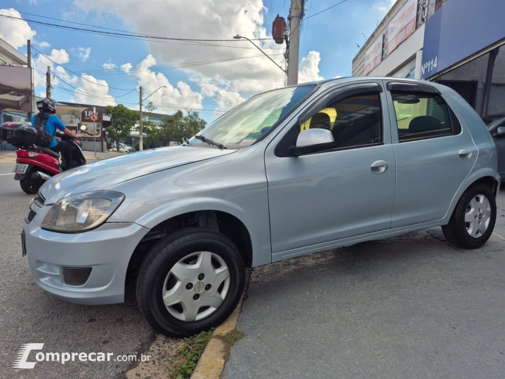 CELTA 1.0 MPFI LT 8V
