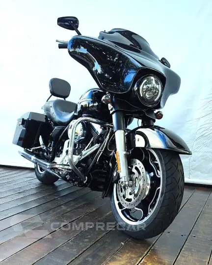 HARLEY-DAVIDSON STREET GLIDE