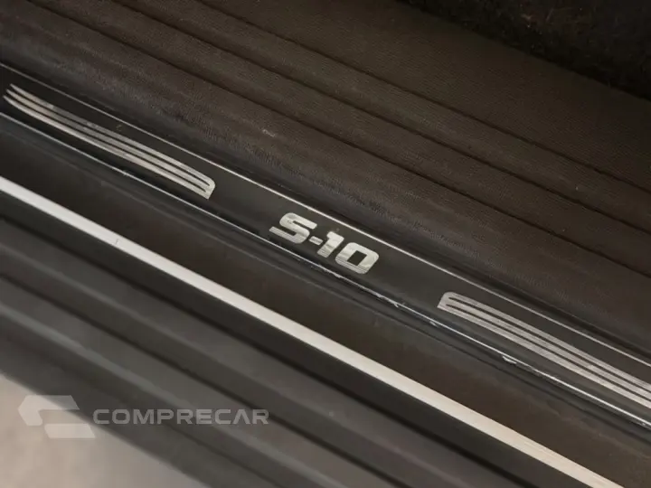 S10 2.8 HIGH COUNTRY 4X4 CD 16V TURBO DIESEL 4P AUTOMÁTICO