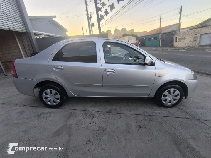 ETIOS X Sedan 1.5 Flex 16V 4p Mec.