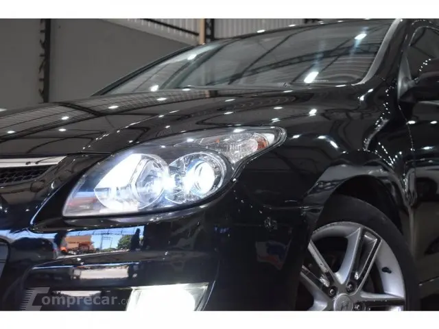 I30 - 2.0 MPFI GLS 16V 4P MANUAL