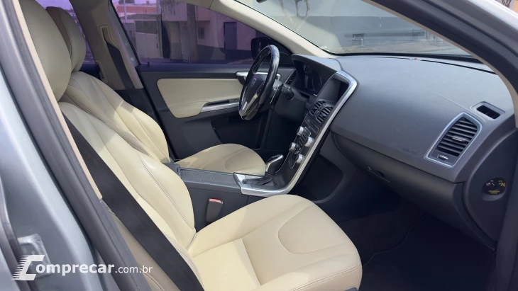 XC60 2.0 T5 Dynamic FWD Turbo