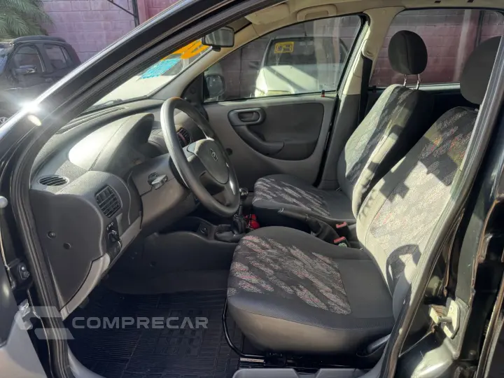 Corsa Hatch 1.0