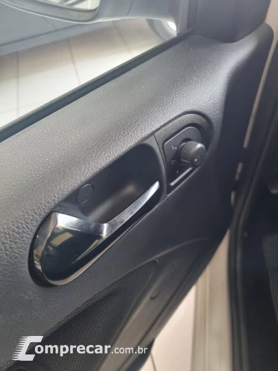 VOYAGE 1.6 Plus 8V