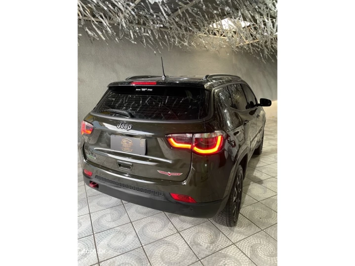 COMPASS 2.0 16V DIESEL TRAILHAWK 4X4 AUTOMÁTICO