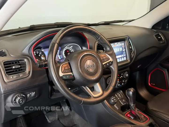 COMPASS 2.0 16V DIESEL TRAILHAWK 4X4 AUTOMÁTICO