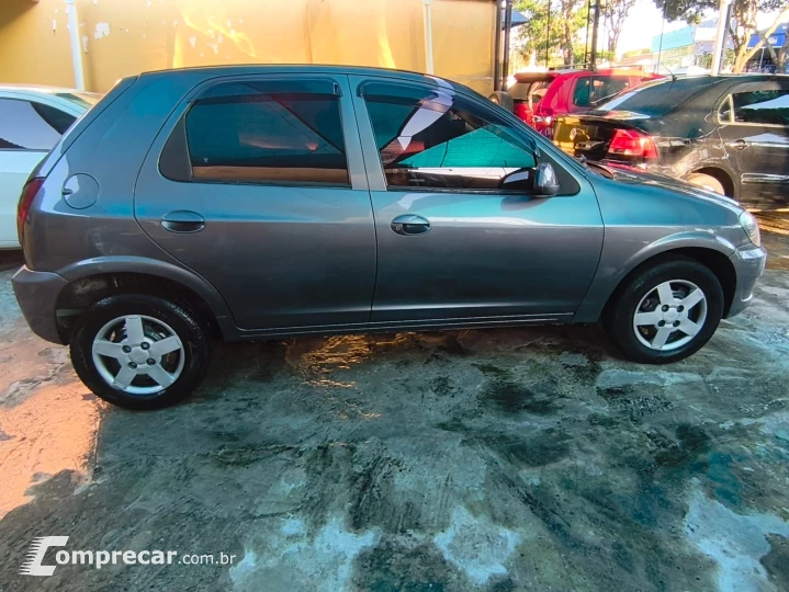 CELTA 1.0 MPFI LT 8V