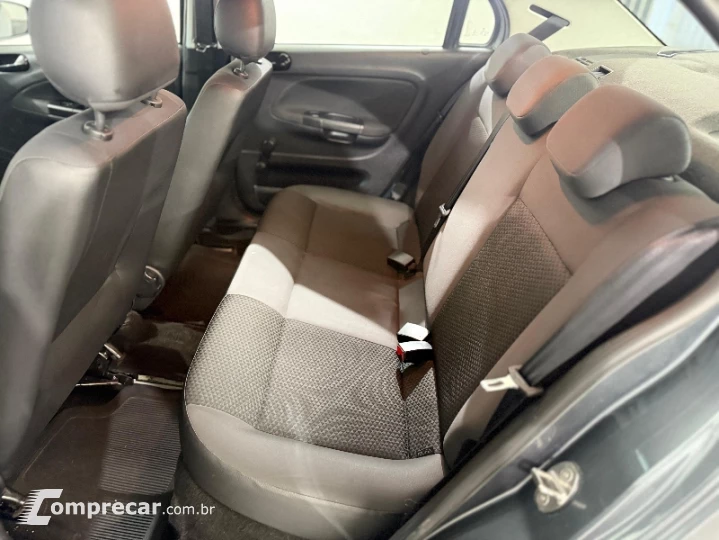 VOYAGE 1.0 12V MPI Totalflex