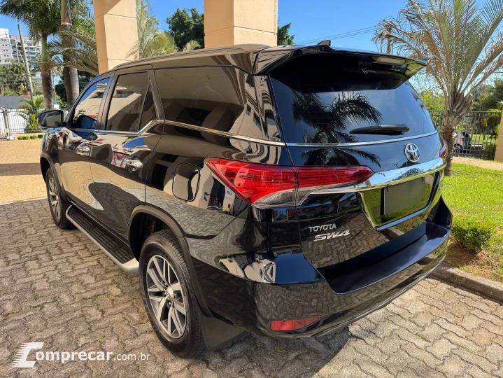 HILUX SW4 2.8 SRX 4X4 7 Lugares 16V Turbo Intercooler