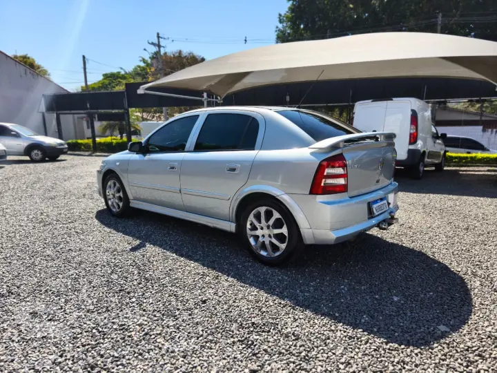 ASTRA 2.0 MPFI Advantage 8V