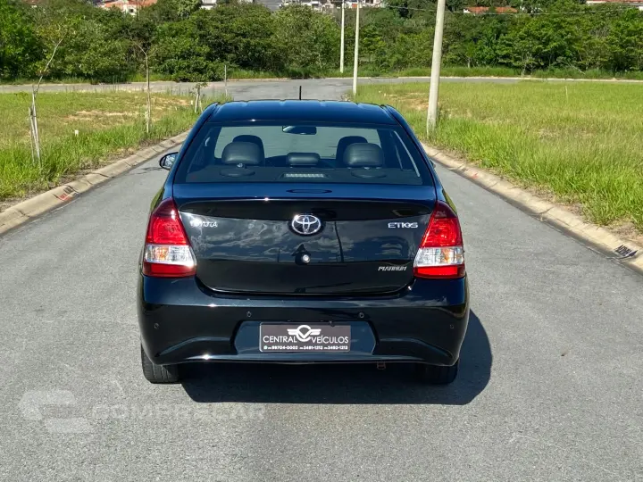 ETIOS 1.5 Platinum Sedan 16V