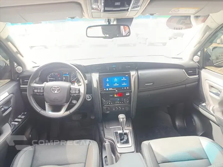 HILUX SW4 2.8 D-4D TURBO DIESEL SRX PLATINUM 7L 4