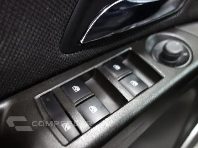 CRUZE SEDAN - 1.8 LT 16V 4P MANUAL