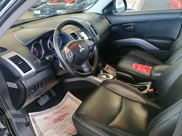 OUTLANDER 3.0 4X4 V6 24V