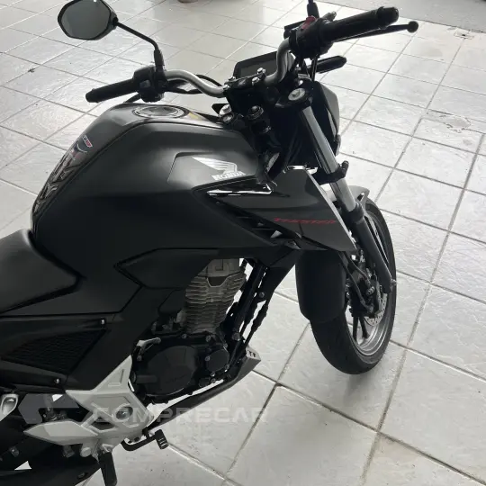 CB 300F Twister Flex
