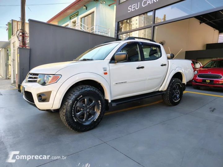 L200 Triton HLS 2.4 Flex 16V CD Mec.