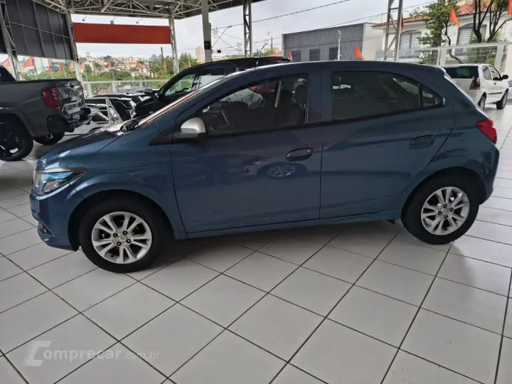 Onix Hatch 1.0 4P FLEX LT LOLLAPALOOZA