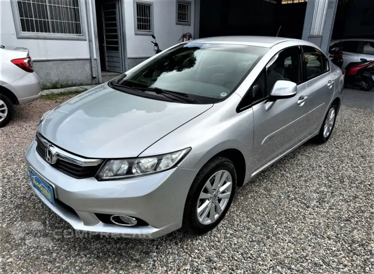 Civic 1.8 16V 4P FLEX LXS AUTOMÁTICO