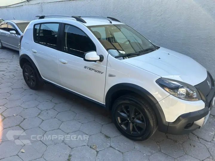 SANDERO 1.6 STEPWAY 16V FLEX 4P AUTOMÁTICO