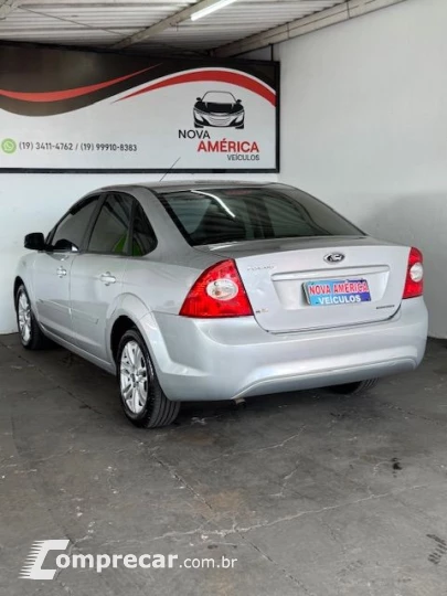 Focus Sedan 2.0 16V/2.0 16V Flex 4p Aut.